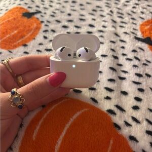 4th generation Apple AirPods